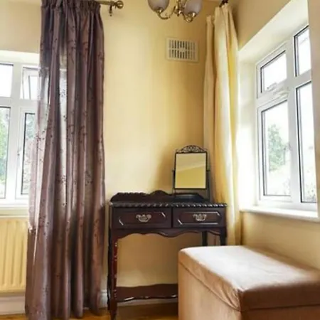 In A Beautiful House Coolvalley Abingdon Park Apartment Loughlinstown